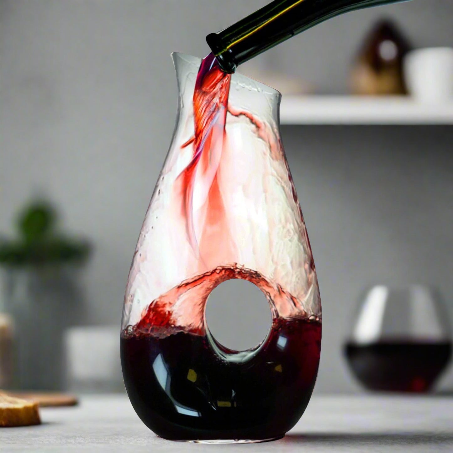 Hollow Circle Wine Decanter - Decant with Elegance, 1500 Ml Lead-Free Crystal Clear Glass Red Wine Decanter Juice Container Wine Decanters and Carafes Good Looking Decanters for Wine Lovers